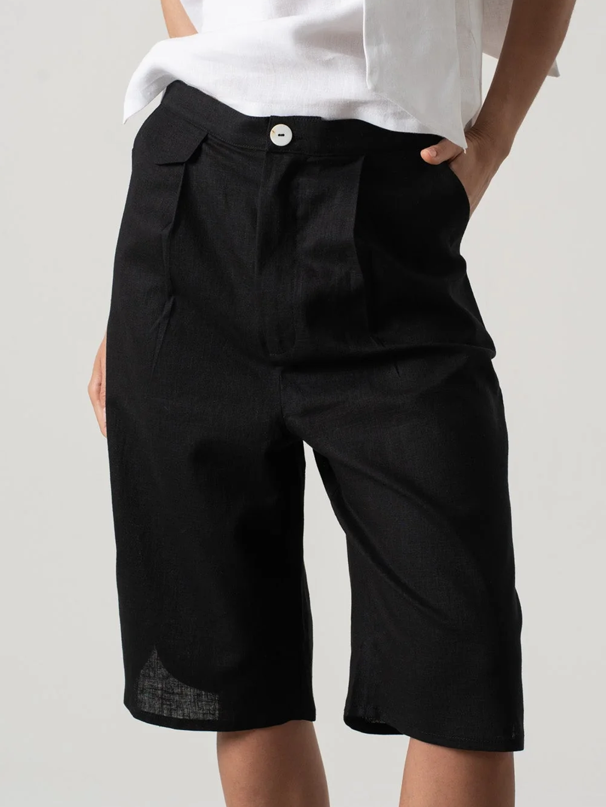 Linen Plain Pocket Design Shorts