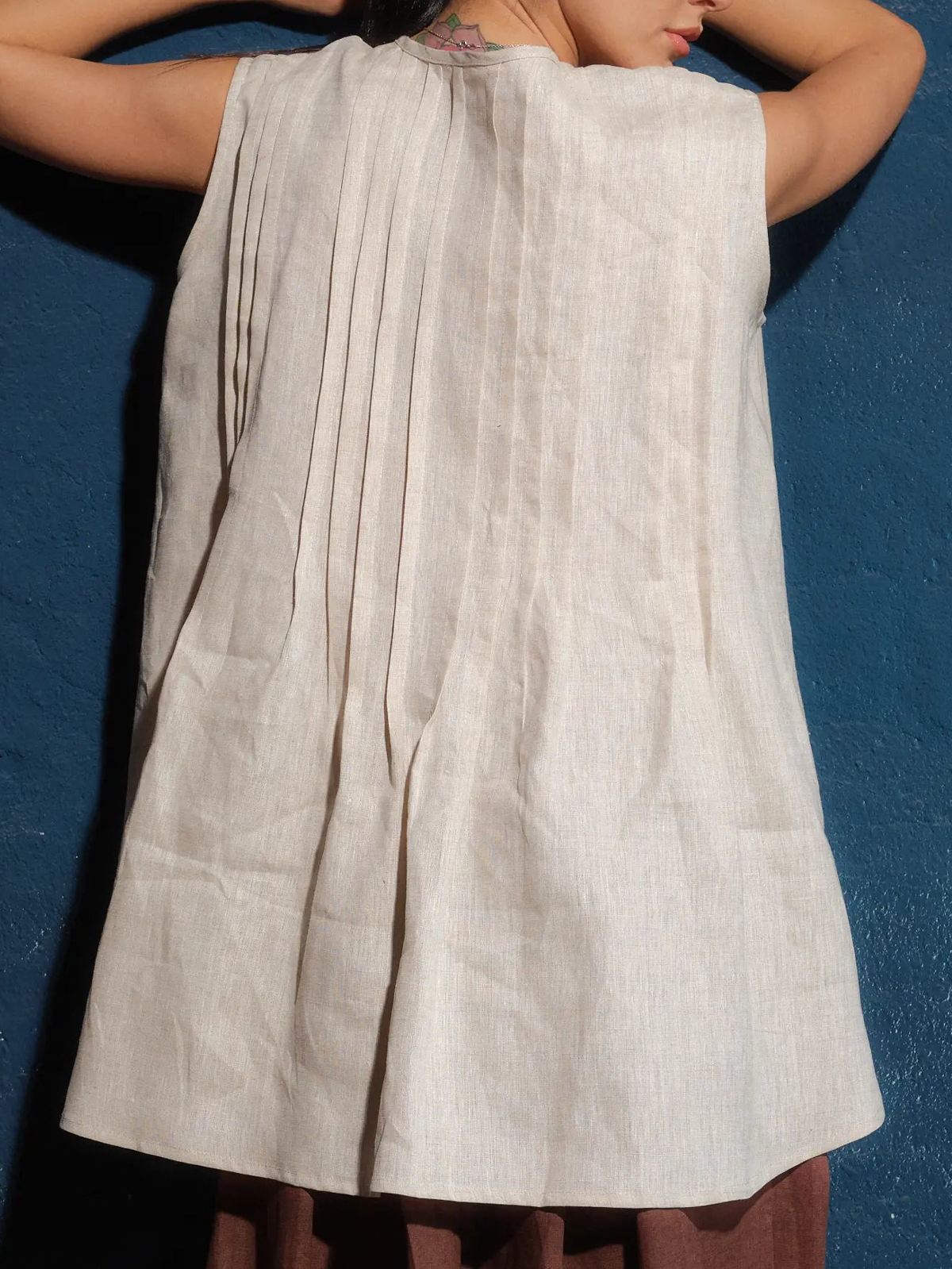Cotton And Linen Crew Neck Button Design Pleats Sleeveless Tank Top